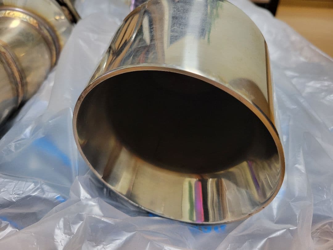 BELLUGA RACING　ベルガレーシングマフラー