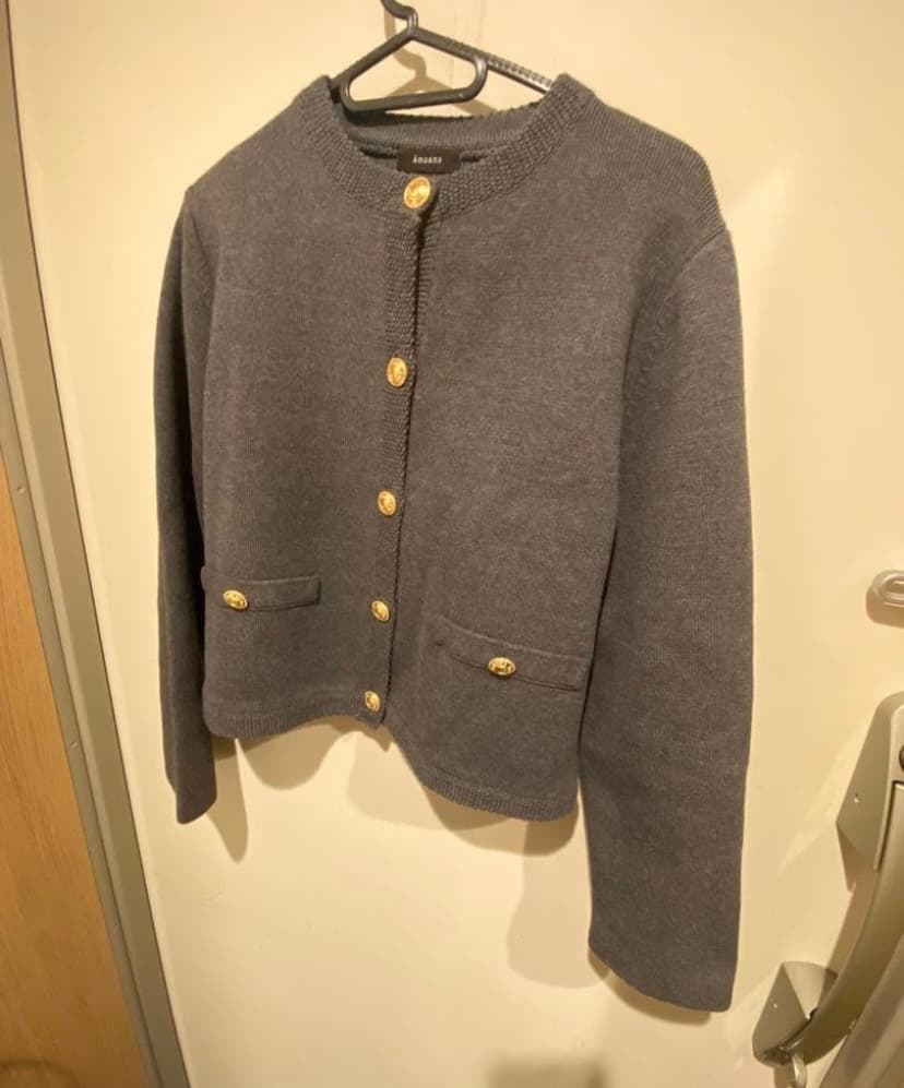 anuans オリジナルボタンノーカラーニットジャケット グレー