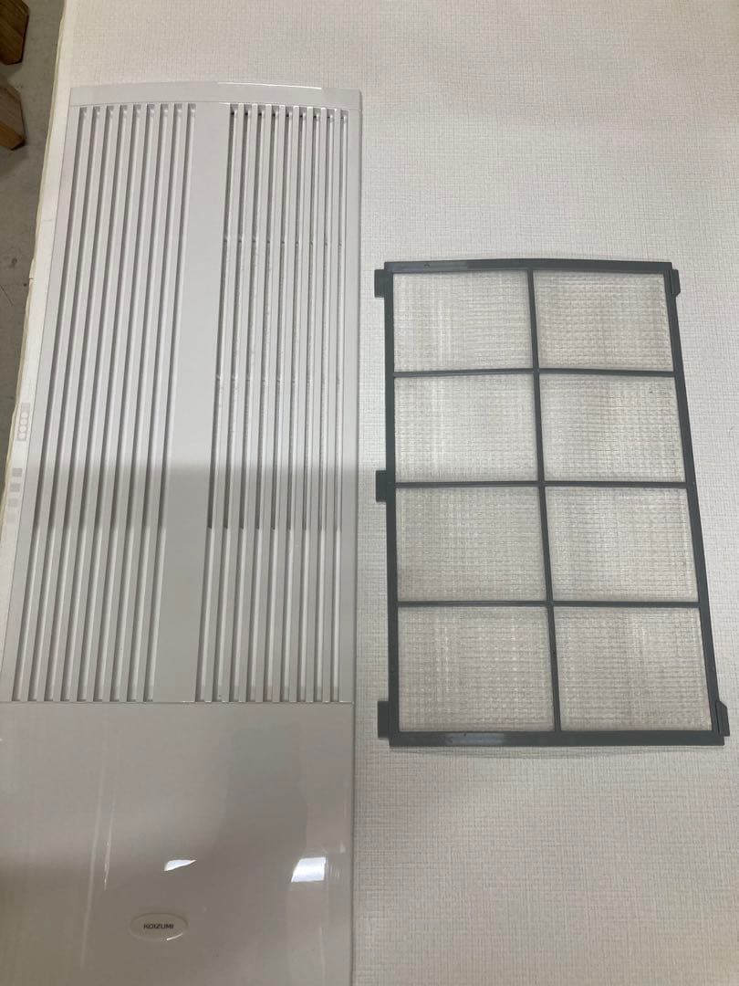 KOZUMI コイズミ　窓用エアコン　窓枠付き　KAW-1602 2020年製