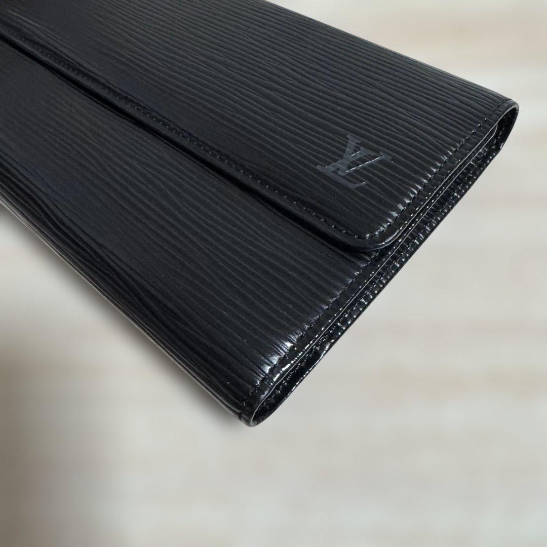 LOUIS VUITTON ルイヴィトン ポルトフォイユ インターナショナル