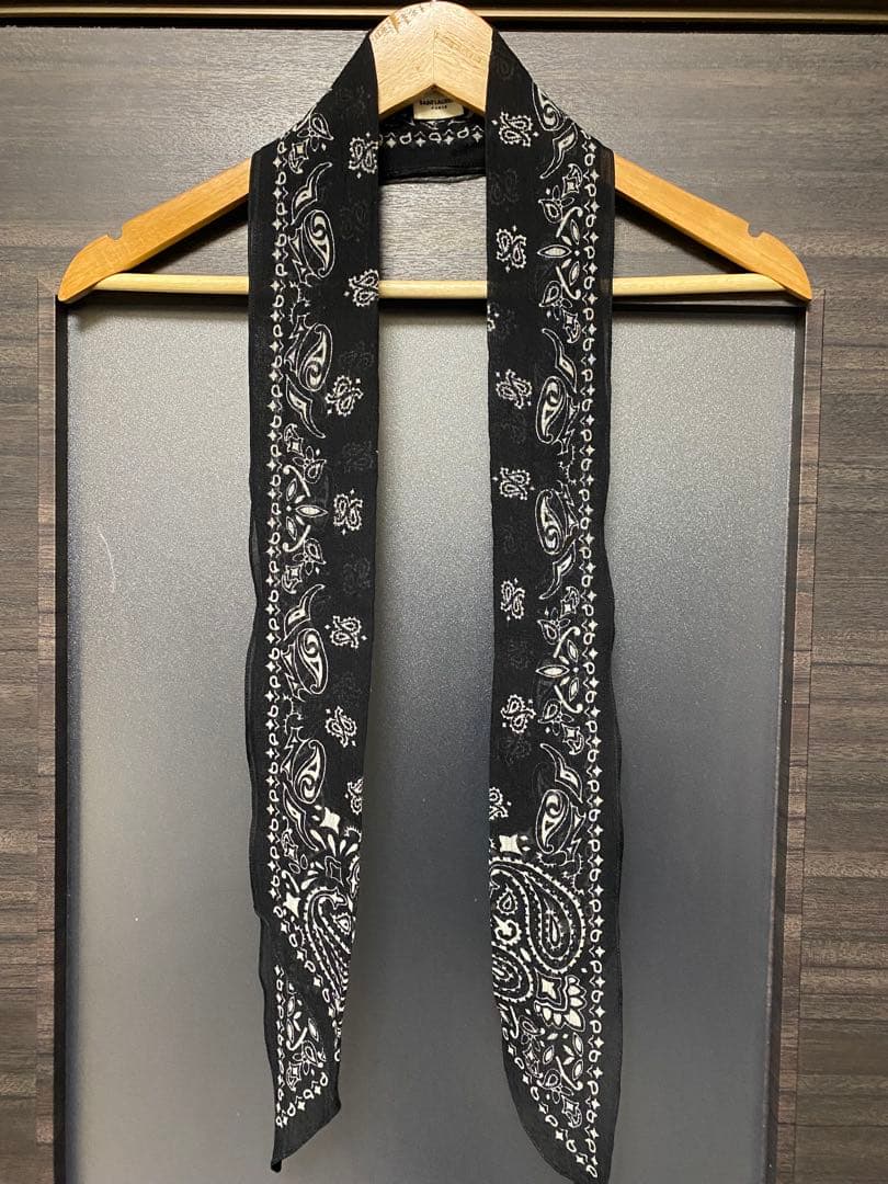 Saint Laurent BLACK Paisley Scarf Hedi期