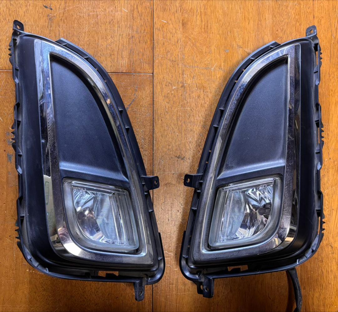 マツダ ビアンテ CCEFW 純正 左右フォグランプセット