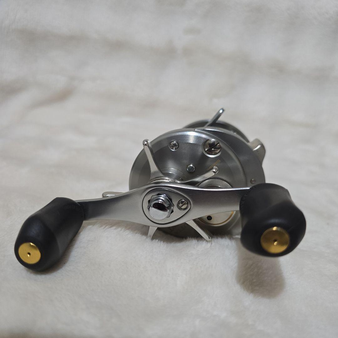 SHIMANO CALCUTTA CONQUEST 200DCシマノカルカッタ