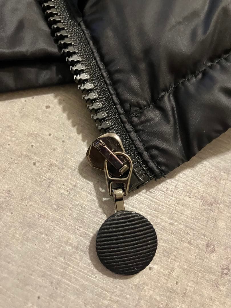 Moncler モンクレール　Sacaiとのコラボダウンベスト　Shinobu