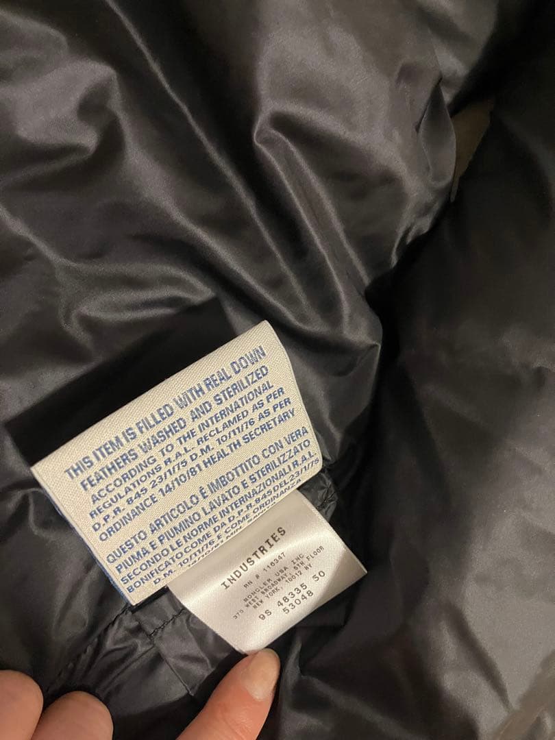 Moncler モンクレール　Sacaiとのコラボダウンベスト　Shinobu