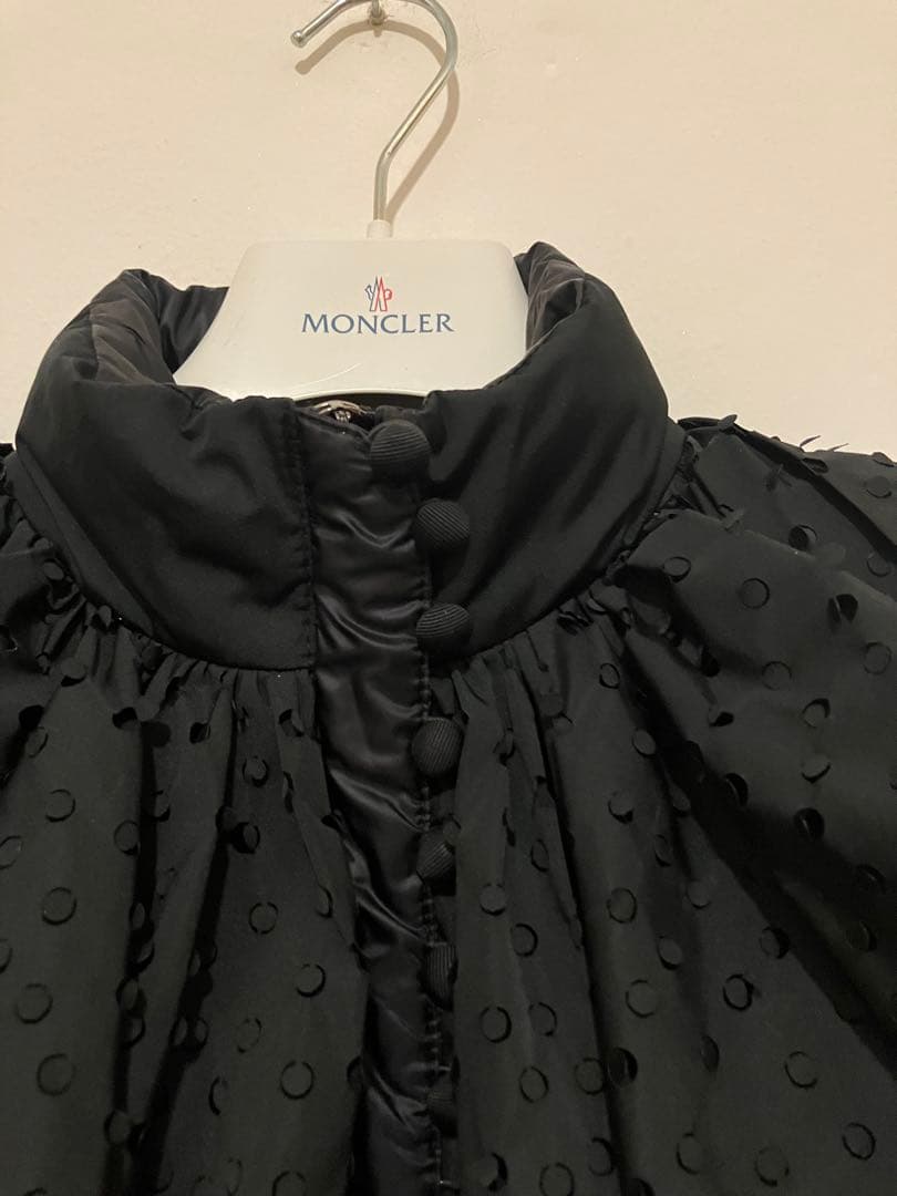 Moncler モンクレール　Sacaiとのコラボダウンベスト　Shinobu