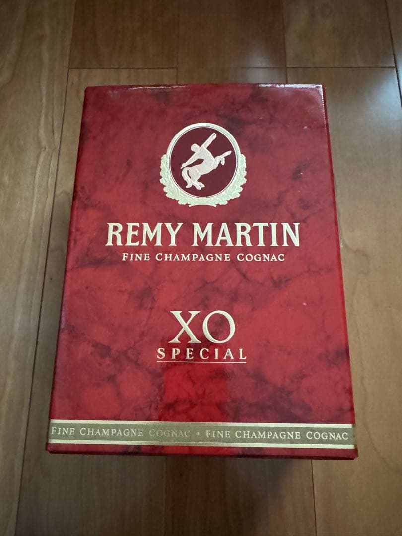 ａ。 　Hennessy (ヘネシー) XO 700ml と　レミーXO