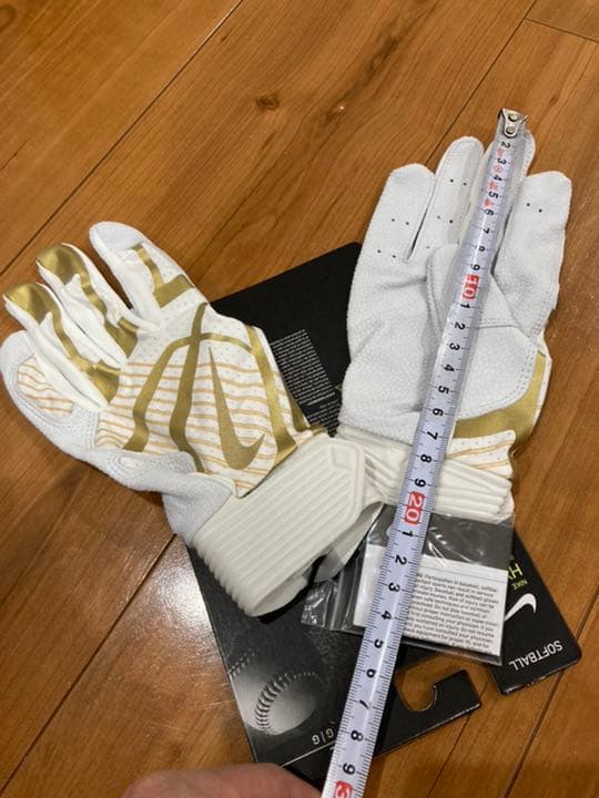【日本未発売】ナイキ　バッティング手袋　Ｌサイズ