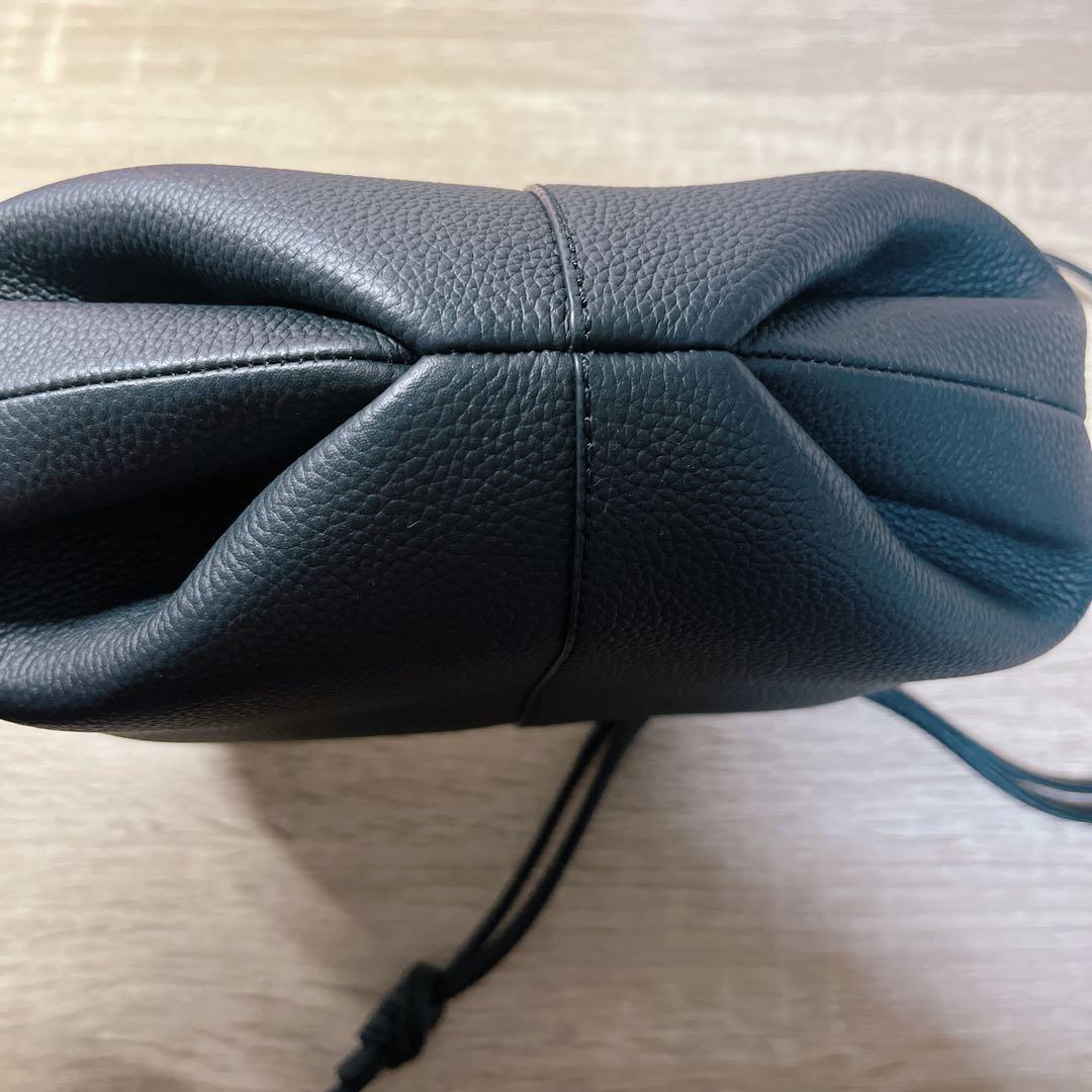 POLÈNE Béri ショルダーバッグ ブラック