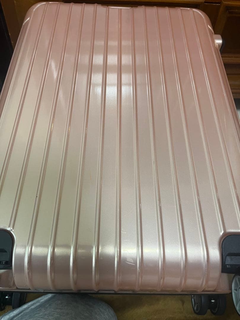 リモア　4輪　TSA キャリーケース