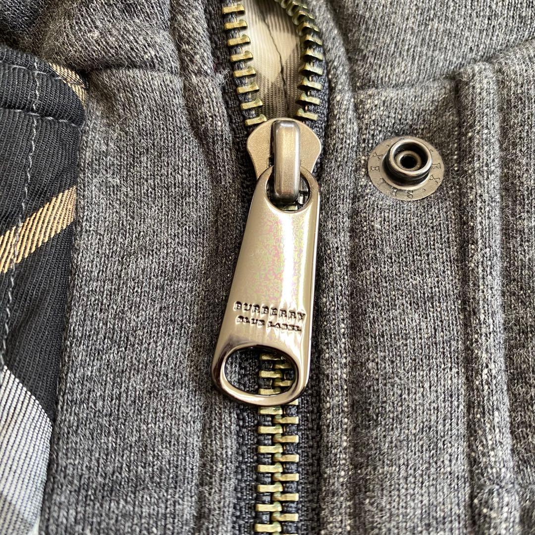 新品タグ付き★BURBERRY ダウンベスト フード ノバチェック ロゴ刺繡38