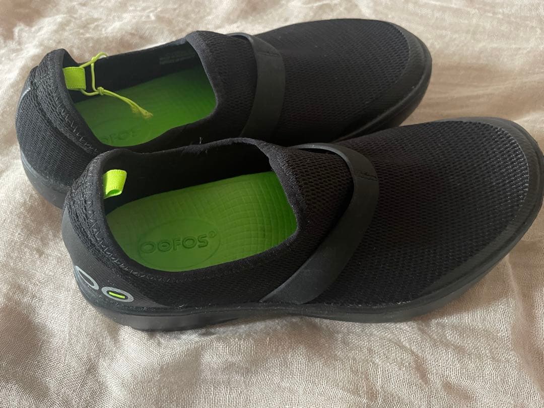 レディースリカバリーシューズ　OOFOUSウーフォス