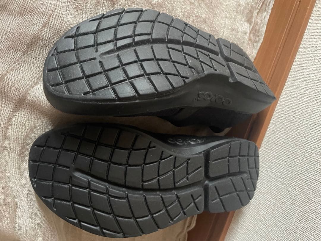 レディースリカバリーシューズ　OOFOUSウーフォス