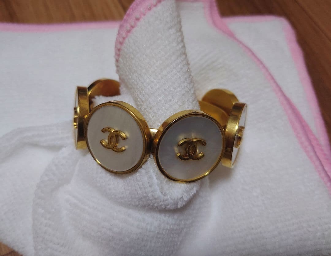 シャネル　ヴィンテージ　ココマークバングル
