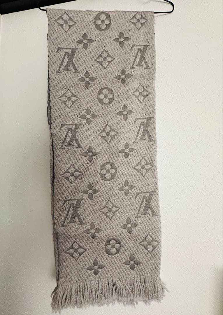 LOUIS VUITTON ヴィトン グレー マフラー エシャルプ ロゴマニア