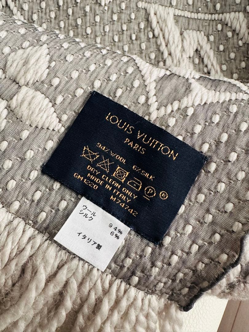 LOUIS VUITTON ヴィトン グレー マフラー エシャルプ ロゴマニア