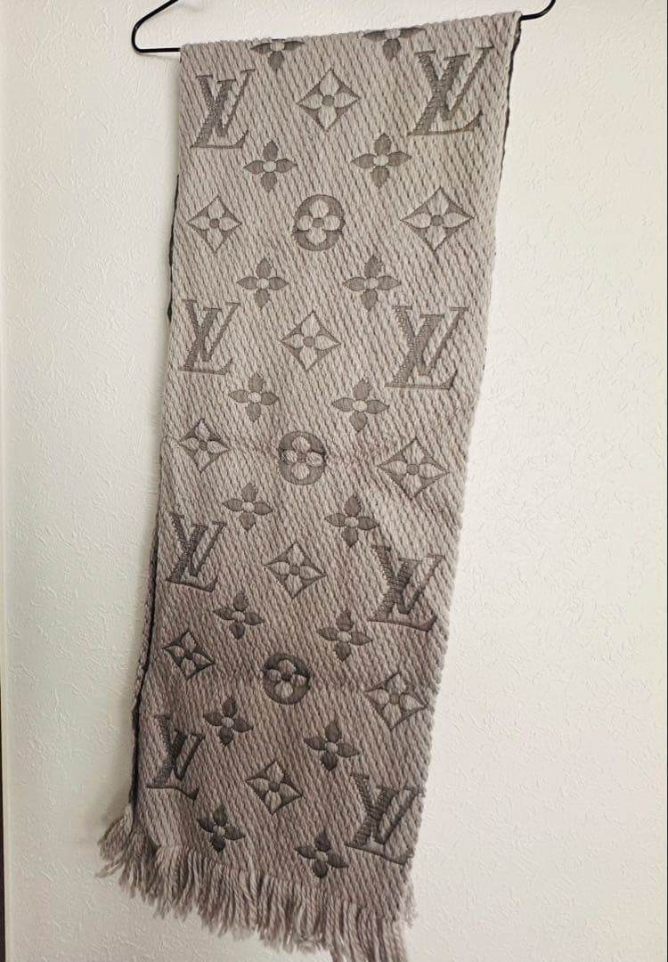 LOUIS VUITTON ヴィトン グレー マフラー エシャルプ ロゴマニア
