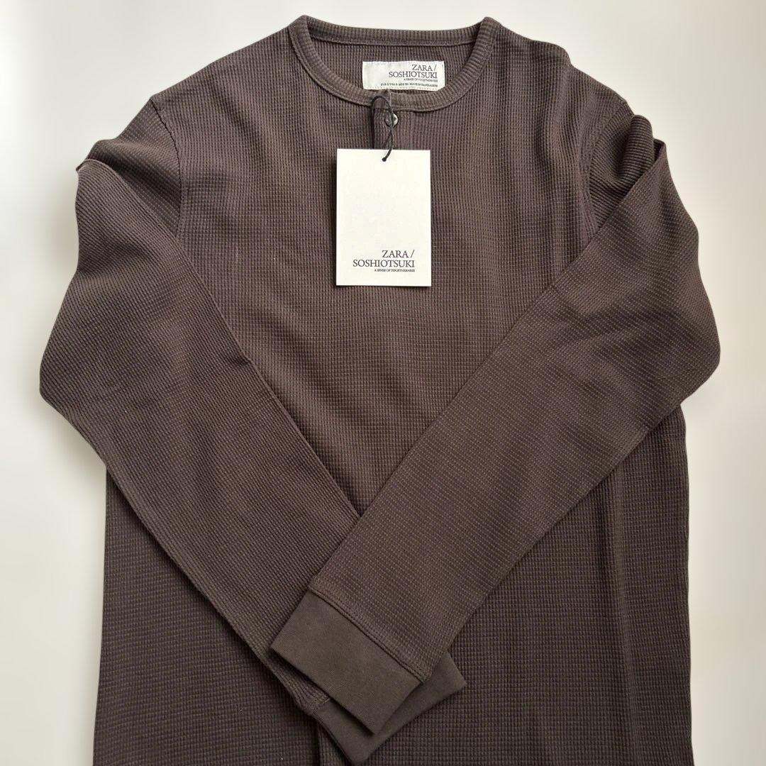 zara soshiotsuki ヘンリーネックワッフルTシャツ　ブラウン