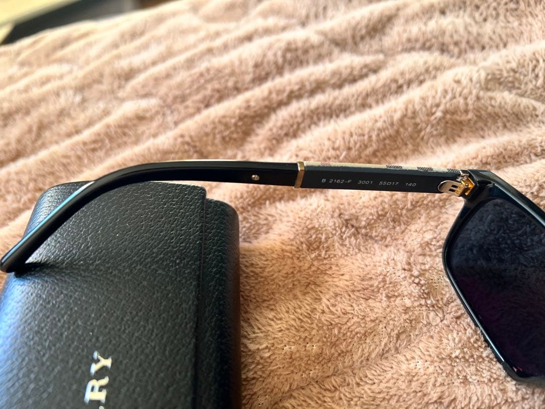 BURBERRY サングラス ブラック