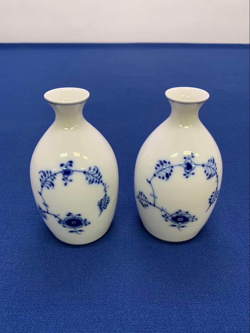 未使用共箱付ロイヤルコペンハーゲン ブルーフルーテッド酒器揃 徳利2盃5朱塗黒塗