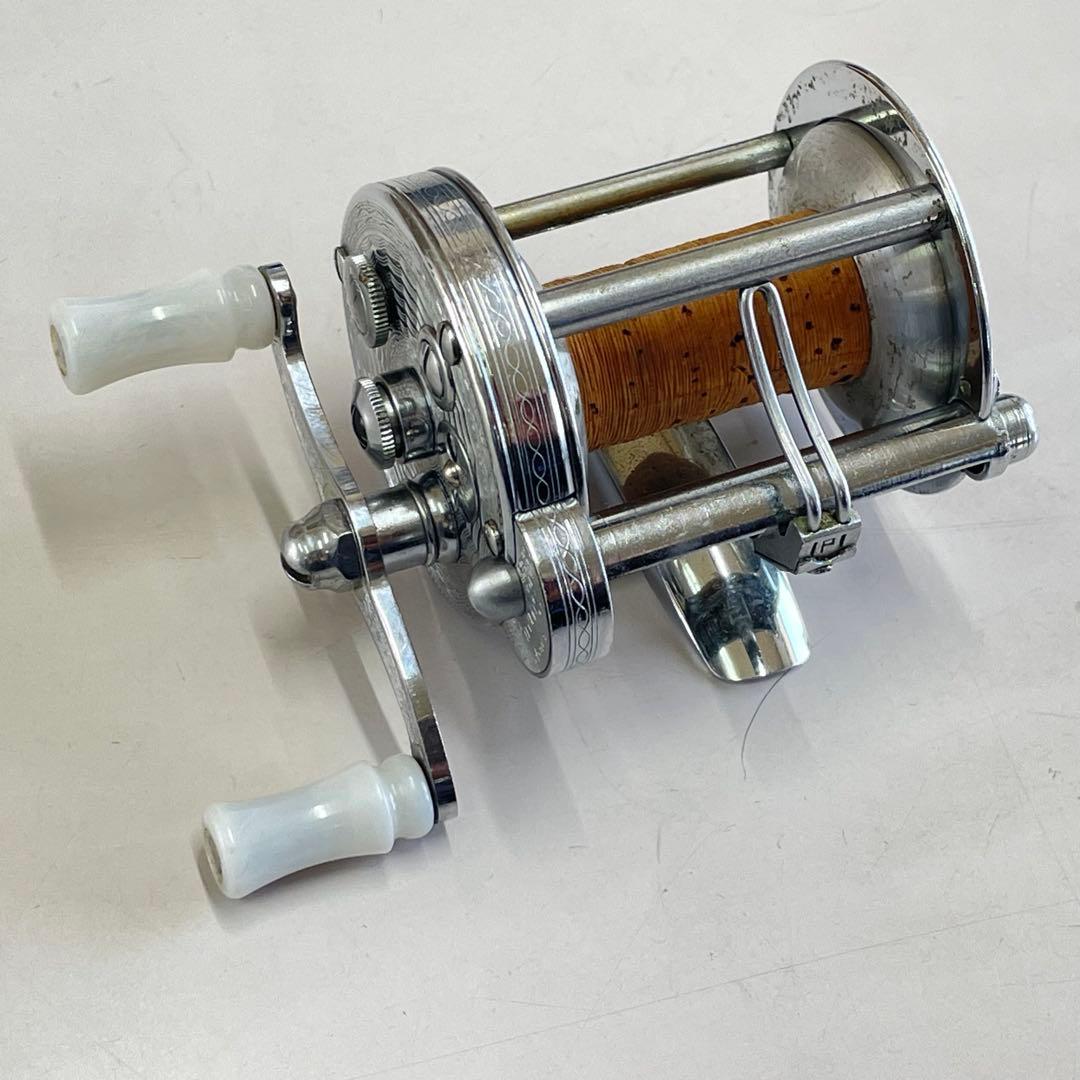 PFLUEGER SUMMIT 1993L 彫刻系ダイレクトリール