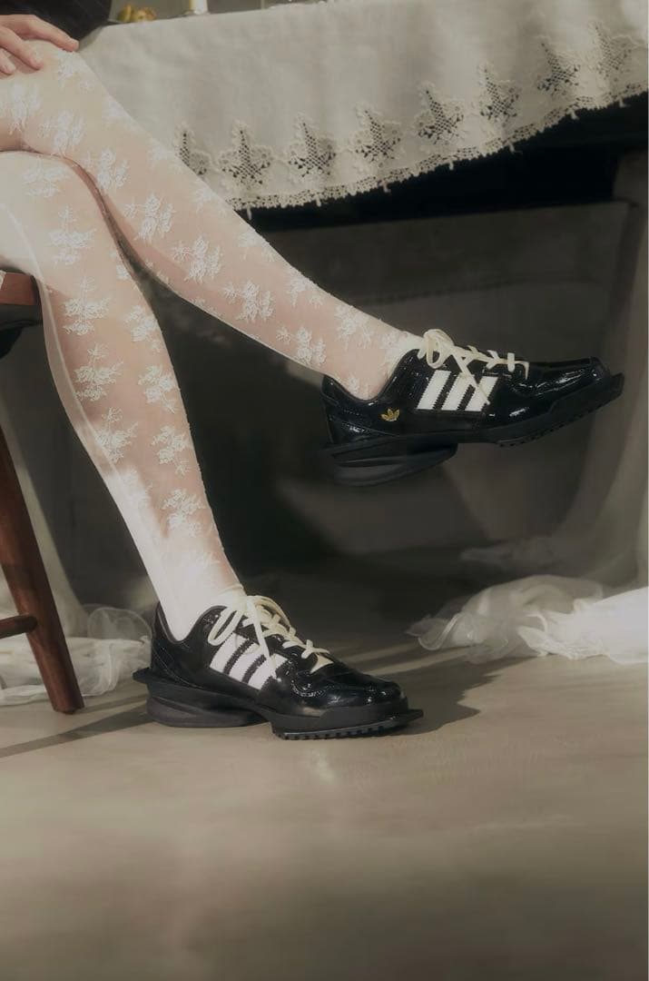 【新品タグ付き】didas FORUM CUBISM atmos pink限定版