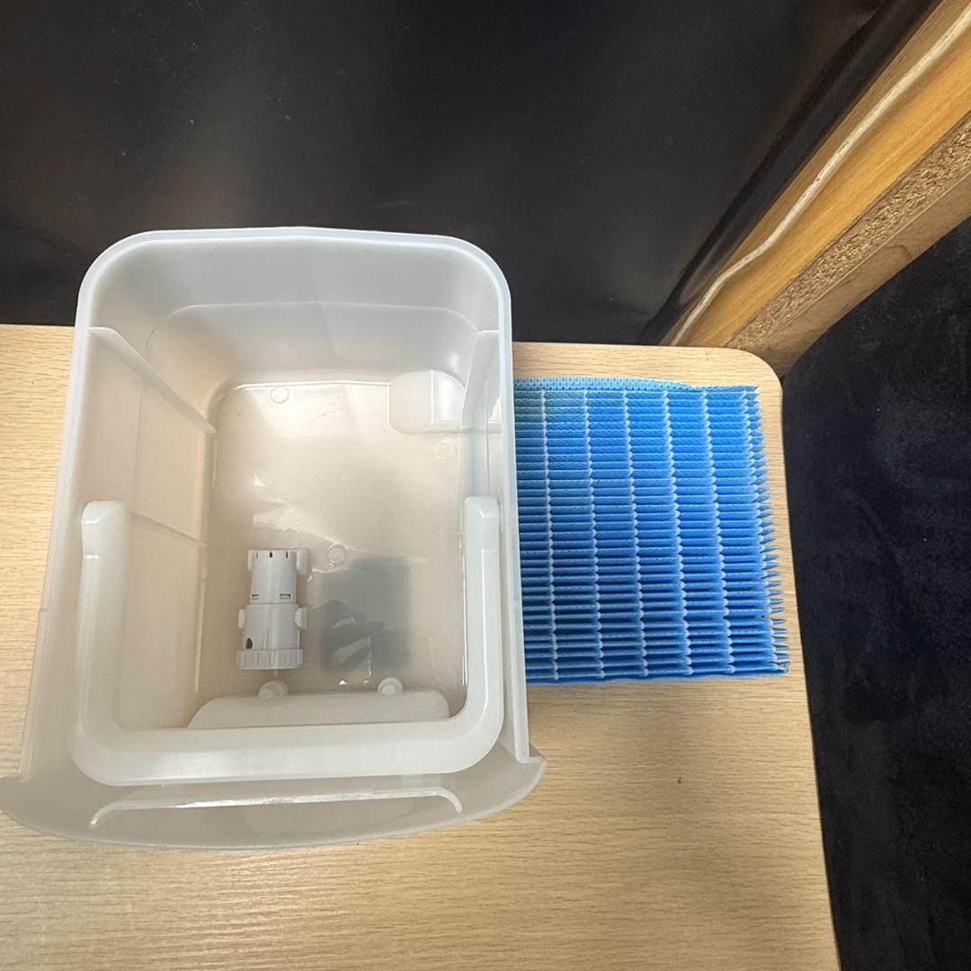 ★SHARP　加熱式加湿器　プラズマクラスター7000　HV-R55