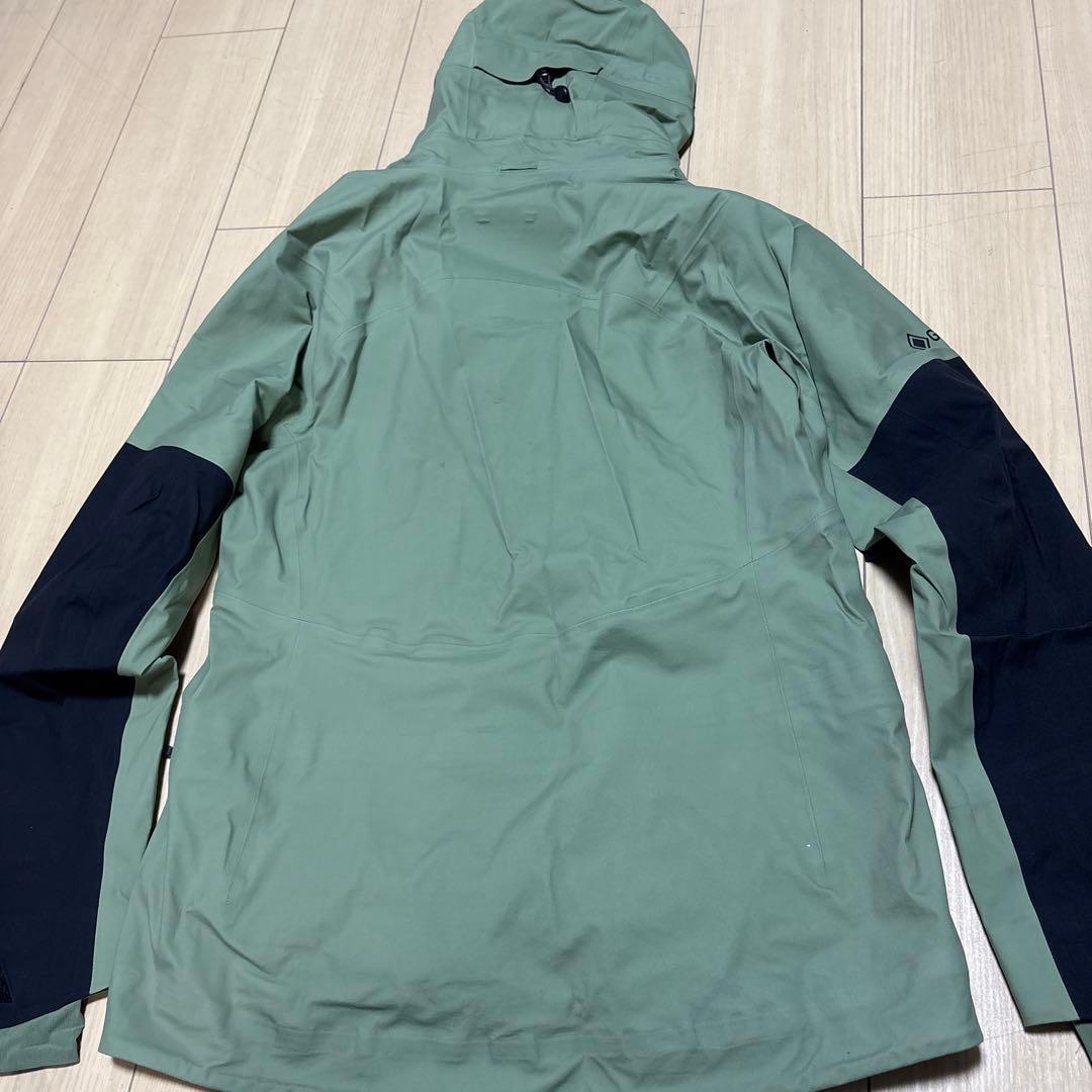 【シーズン前週末特化】ak Burton スノーボードジャケット