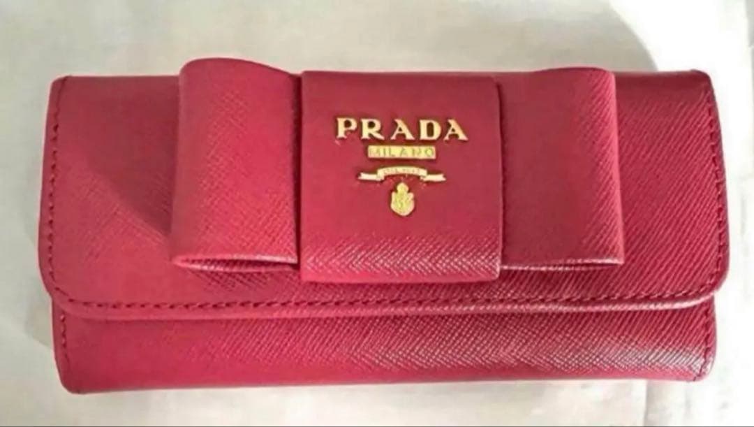 プラダ　キーケース　バビ様