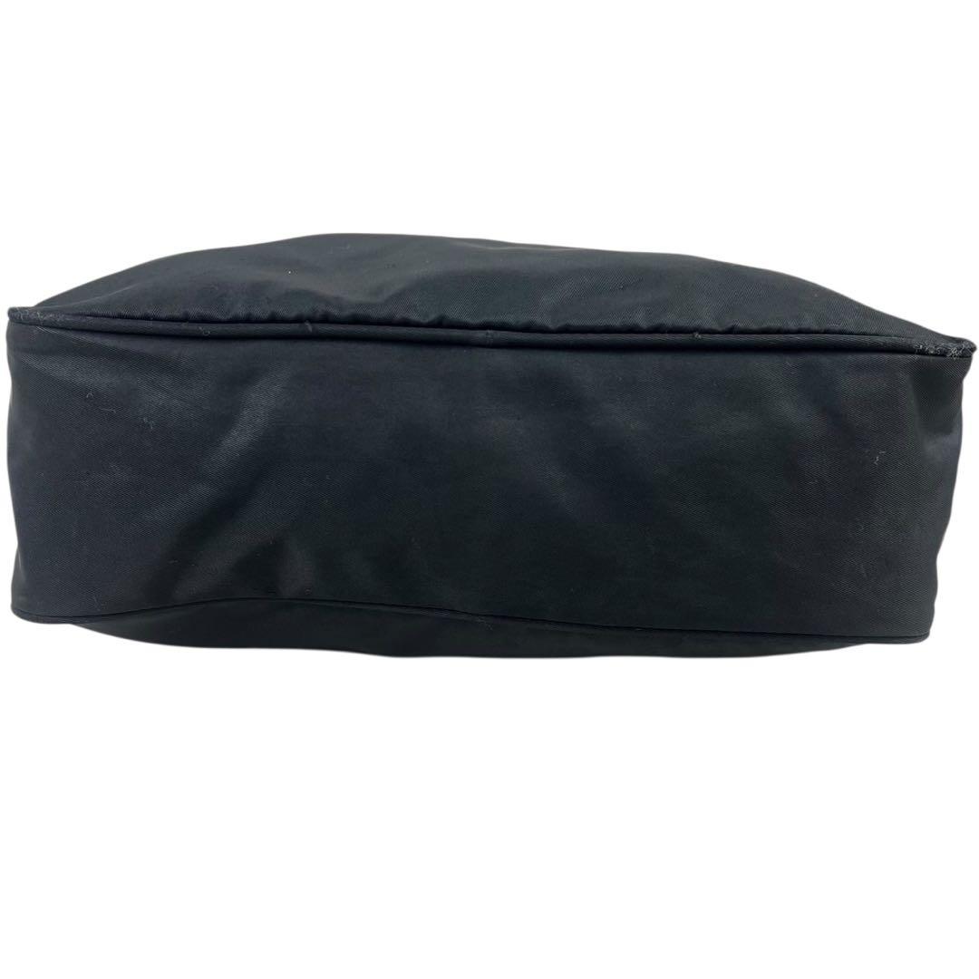 美品✨プラダ ショルダーバッグ カメラバッグ ナイロン レザー 三角ロゴ 黒