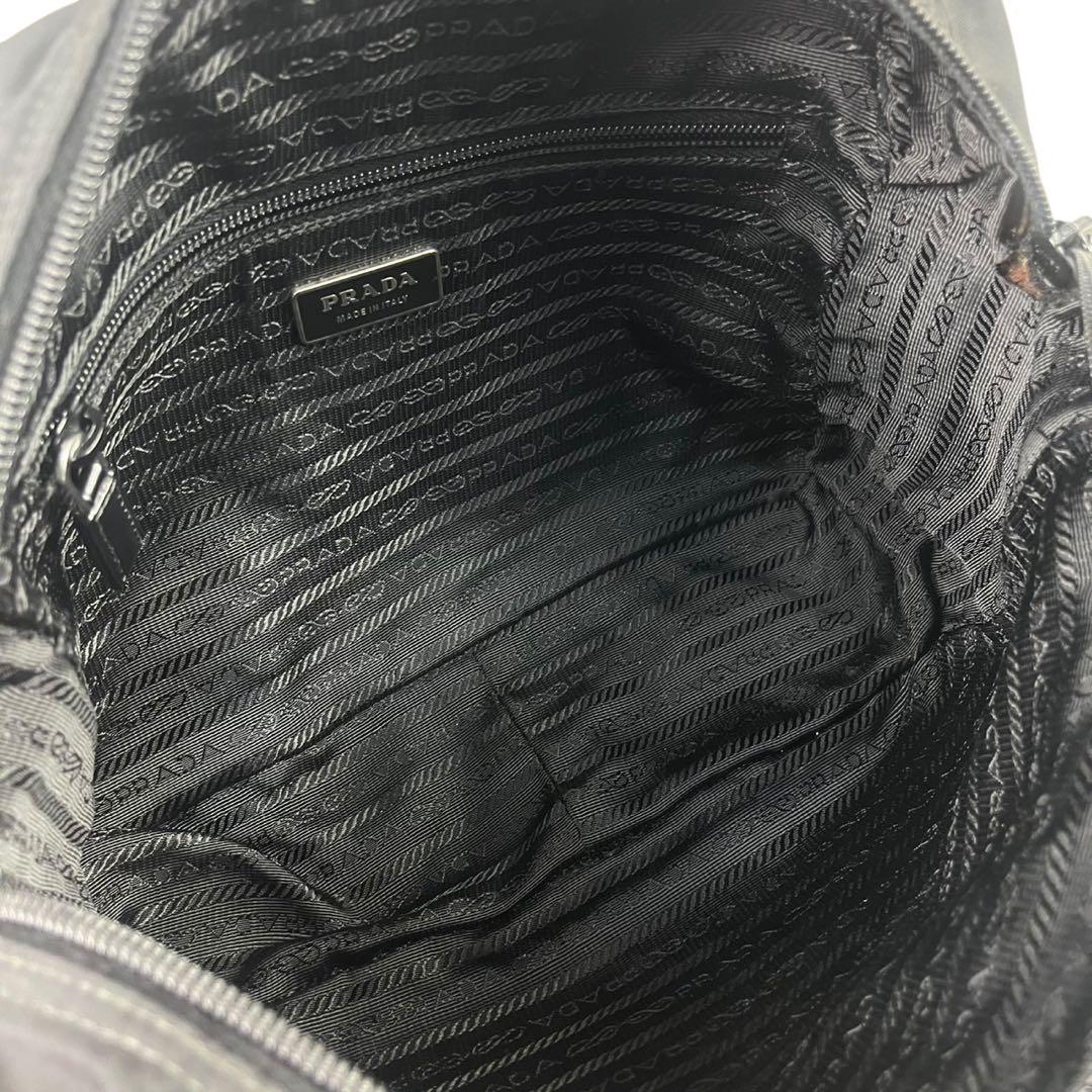 美品✨プラダ ショルダーバッグ カメラバッグ ナイロン レザー 三角ロゴ 黒