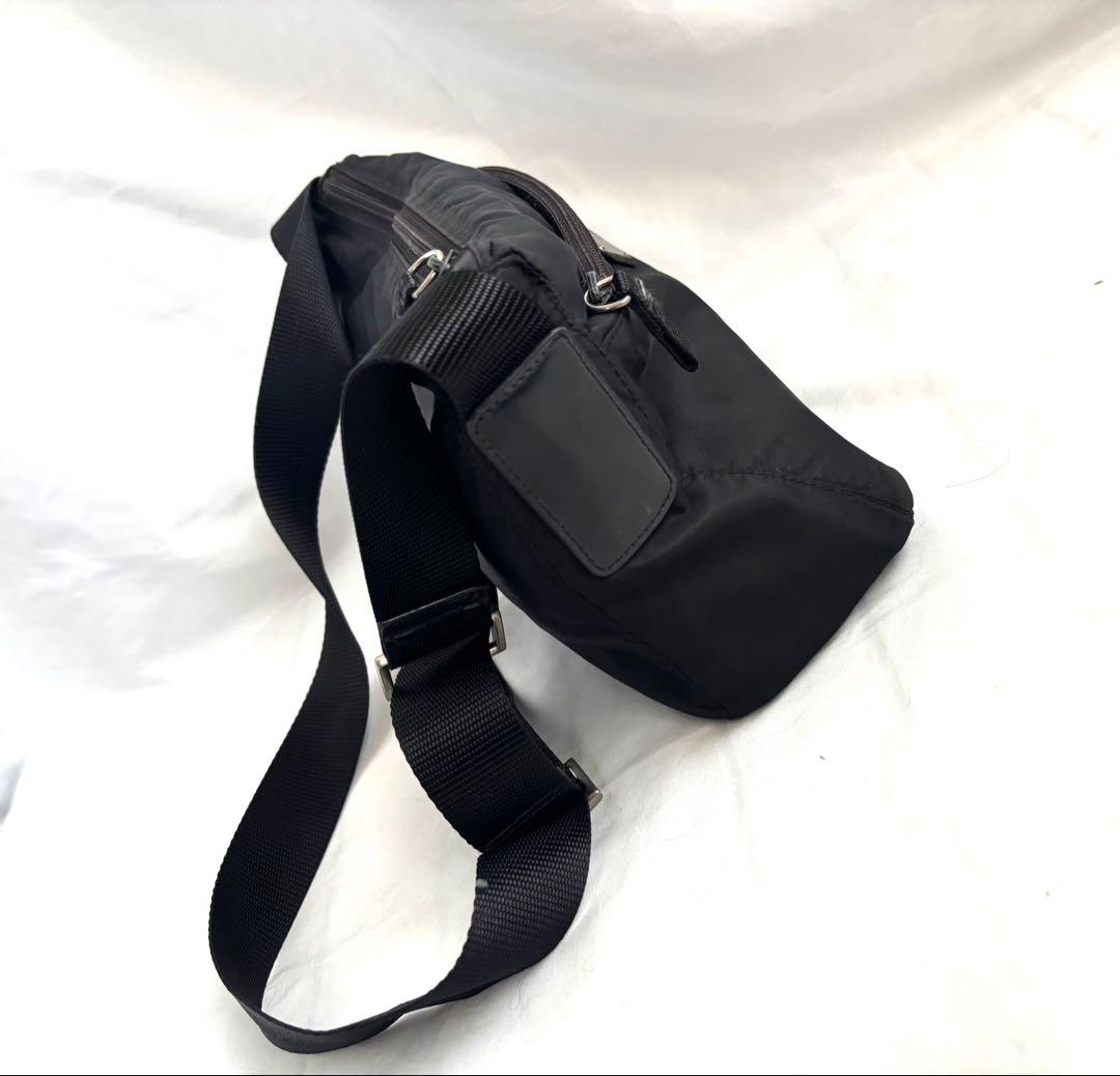 PRADA プラダ ブラック ナイロンショルダーバッグ 三角ロゴ