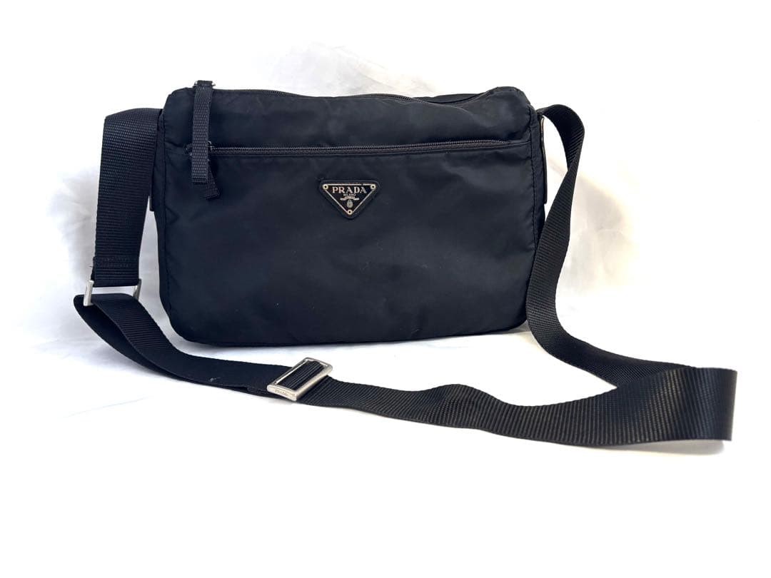 PRADA プラダ ブラック ナイロンショルダーバッグ 三角ロゴ