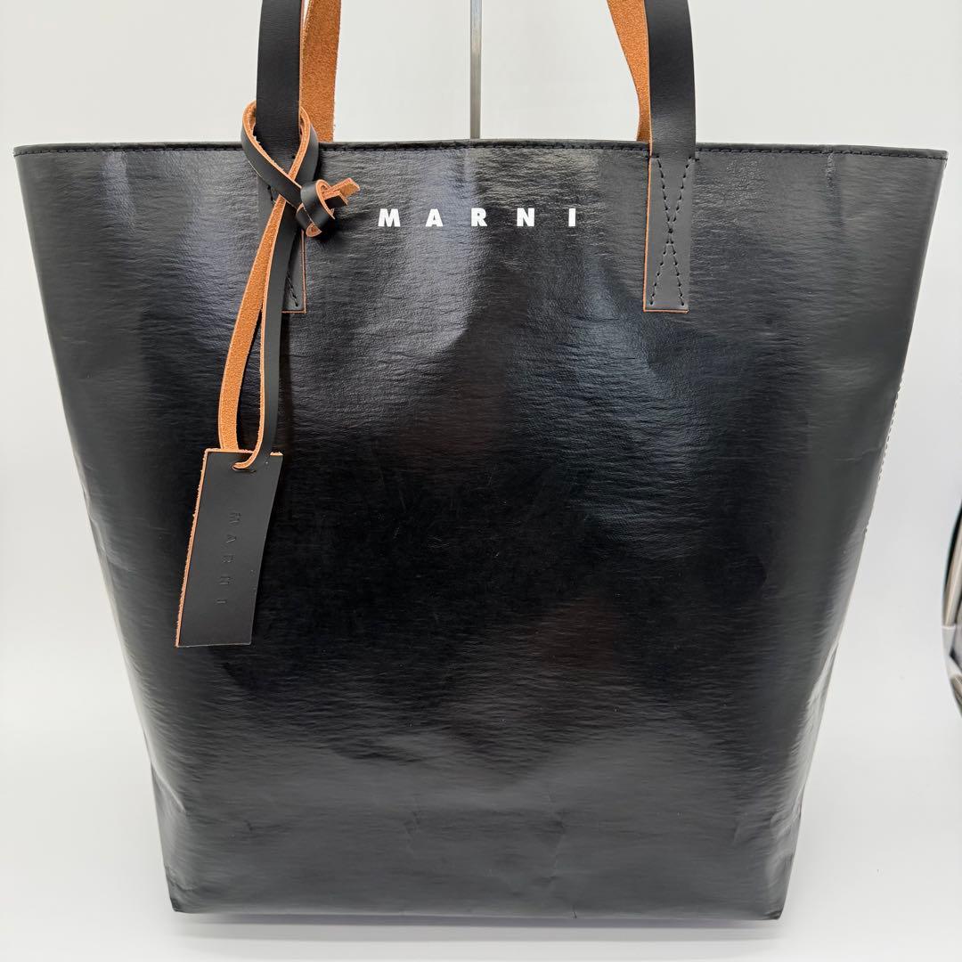 MARNI マルニ 光沢 大容量 トートバッグ トライベッカ 黒 ブラック