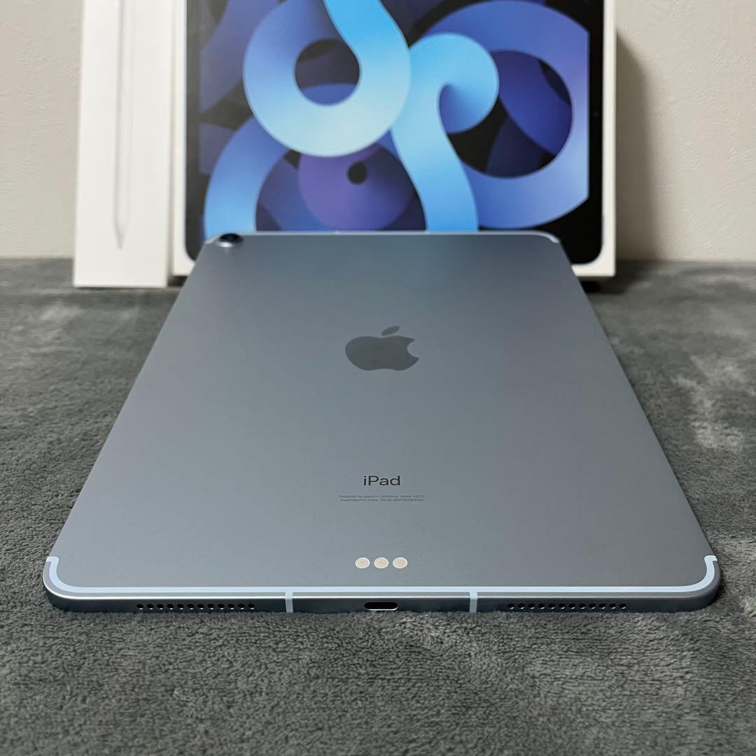【美品】iPad Air 第4世代 Wi-Fi 64GB キーボードケース付き