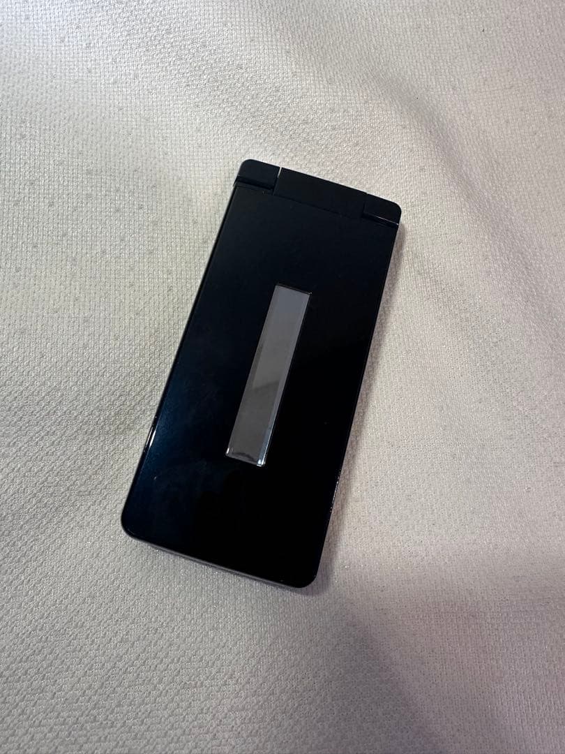 AQUOS ケータイ3(805SH)ソフトバンク折りたたみ式携帯電話ブラック