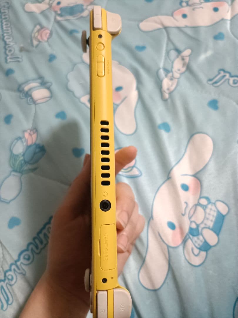 ニンテンドースイッチ ライト イエロー本体