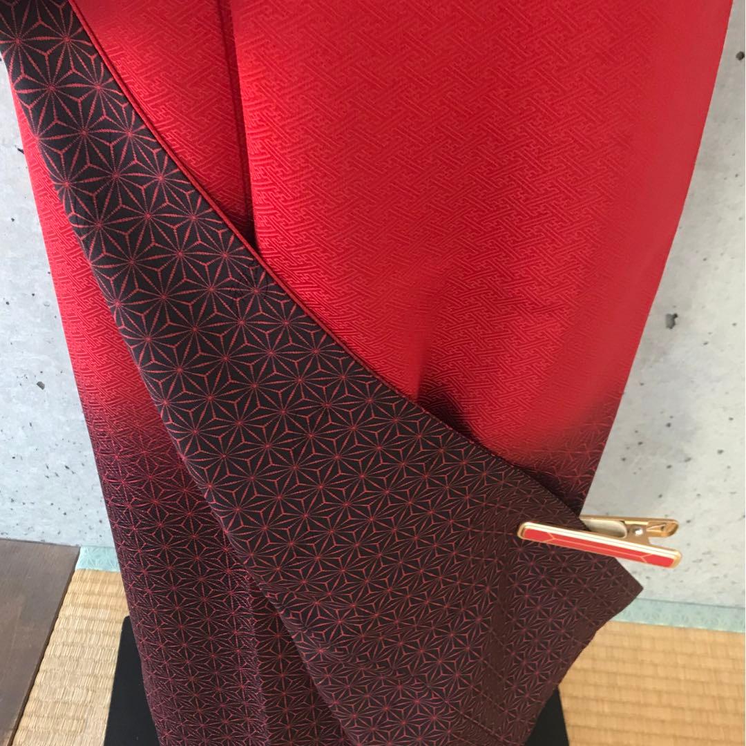 【斉藤三才】正絹　赤と黒のカッコいい訪問着　麻の葉柄　袷　落款