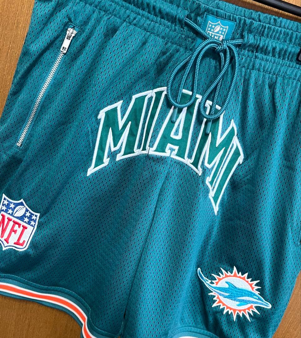 ★新品★NFL フットボール　ドルフィンズ　ハーフパンツ　輸入 パンツ