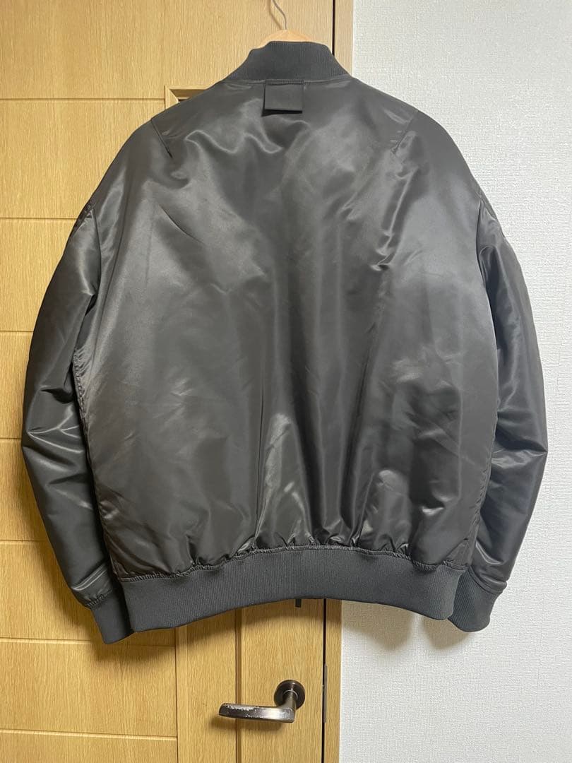 ケ*ン様 UNIQLO +J ハイブリッドダウン　オーバーサイズMA-1 グレー