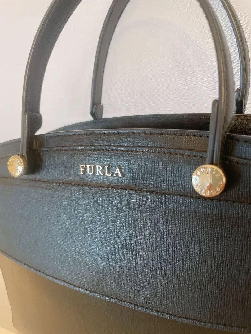 【極美品】FURLA ブラック 　濃紺　ネイビー　フルラ　ハンドバッグ