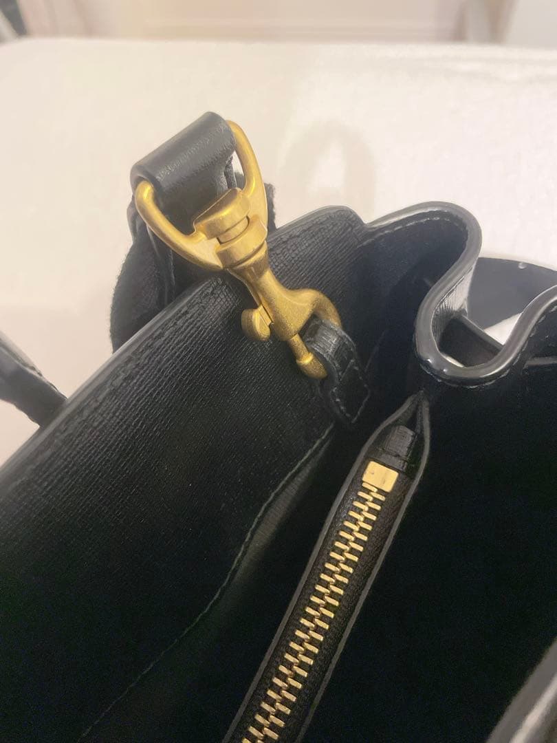 【極美品】FURLA ブラック 　濃紺　ネイビー　フルラ　ハンドバッグ