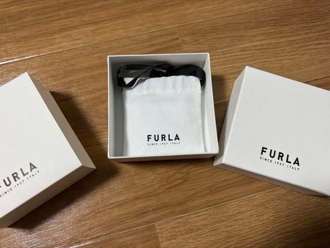 FURLA ゴールドバングル