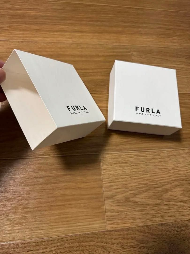 FURLA ゴールドバングル