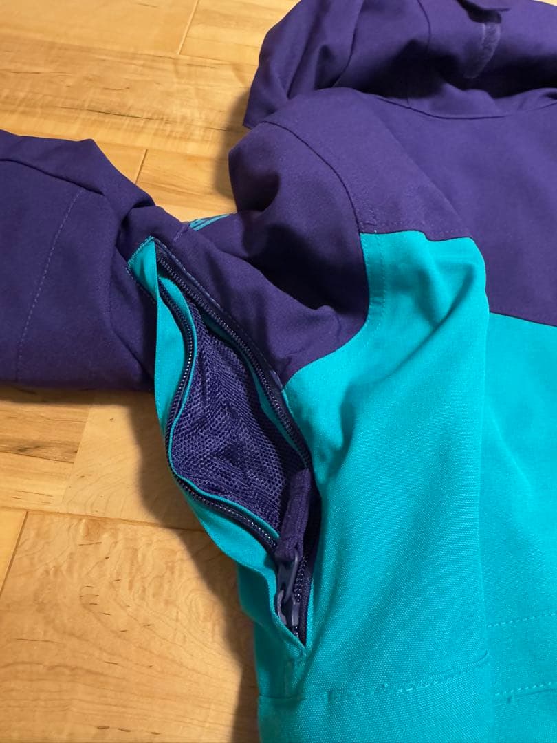 BURTON 子供用スノーボードウェア