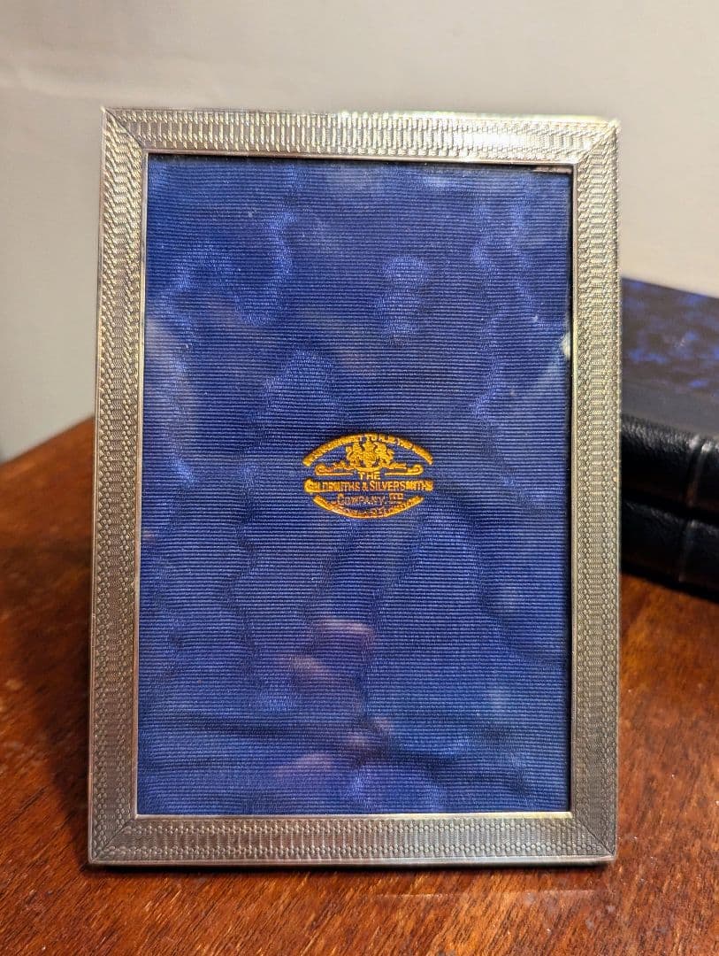 イギリスアンティーク 純銀フォトスタンド １９１３年ロンドン刻印 英国王室御用達