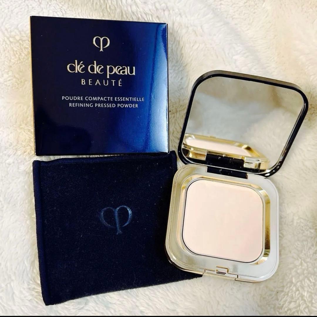 【極美品】クレドポーボーテ/プードルコンパクトエサンシエルn/プレストパウダー