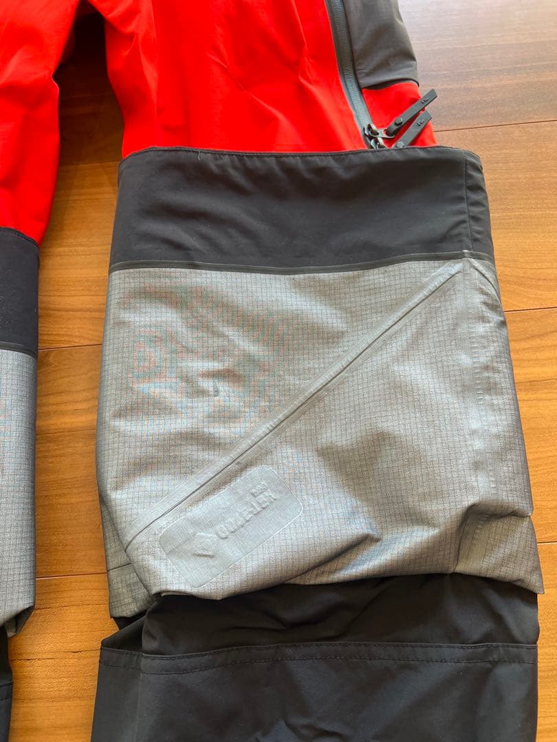 Peak performance Vertical Pro ピークパフォーマンス