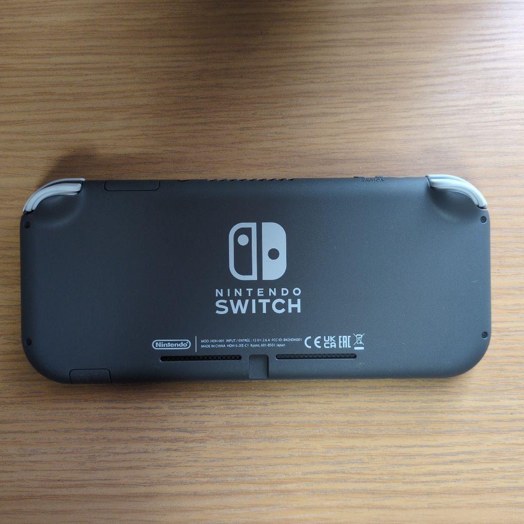 NintendoSwitchライト(本体のみ)カバー付き