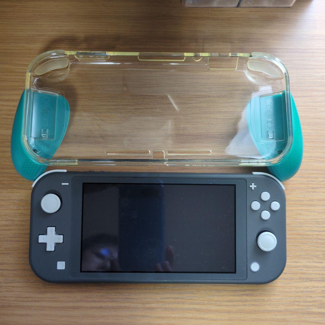 NintendoSwitchライト(本体のみ)カバー付き